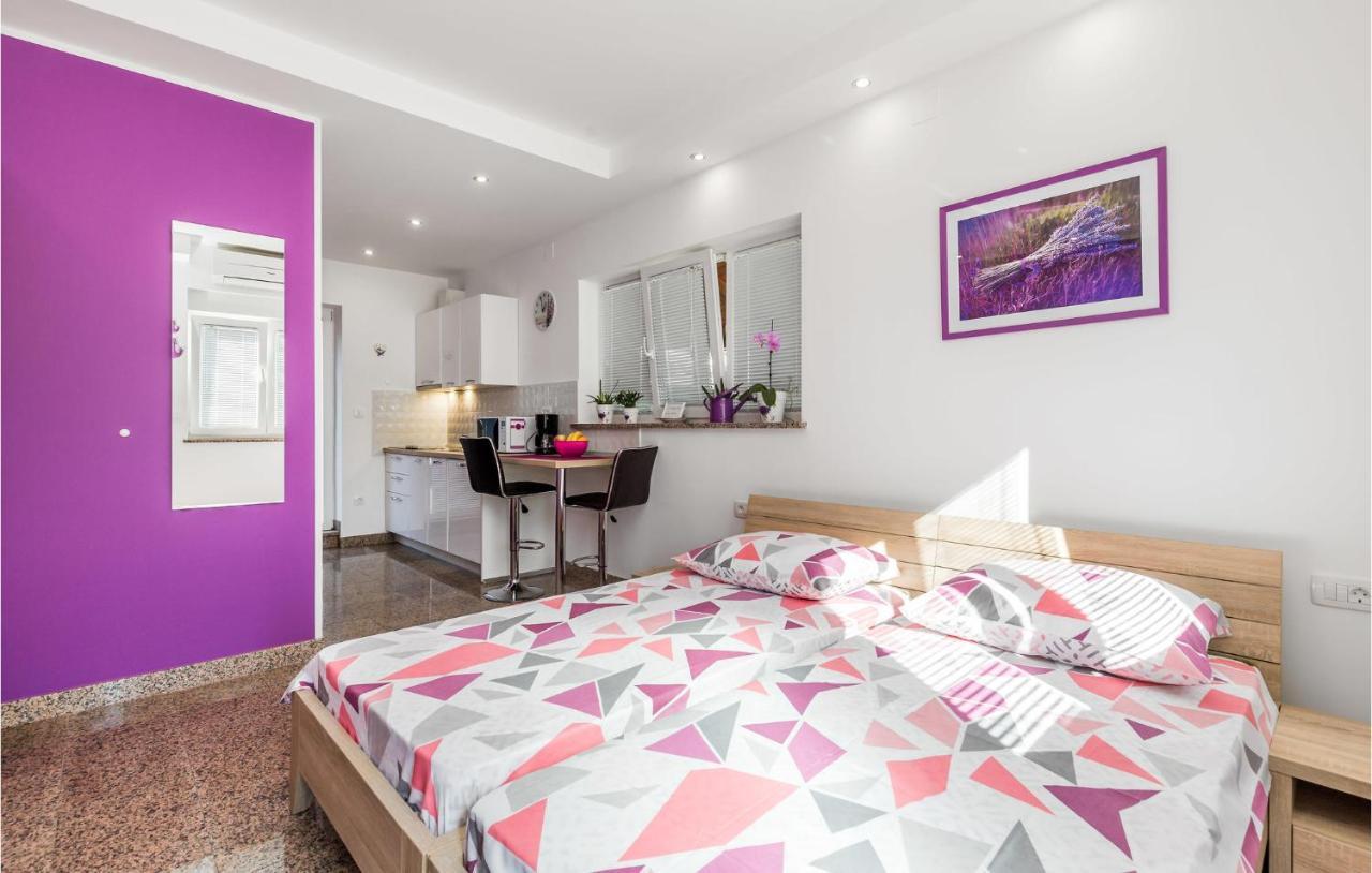 Nice Apartment In Rukavac With Kitchen Exteriér fotografie