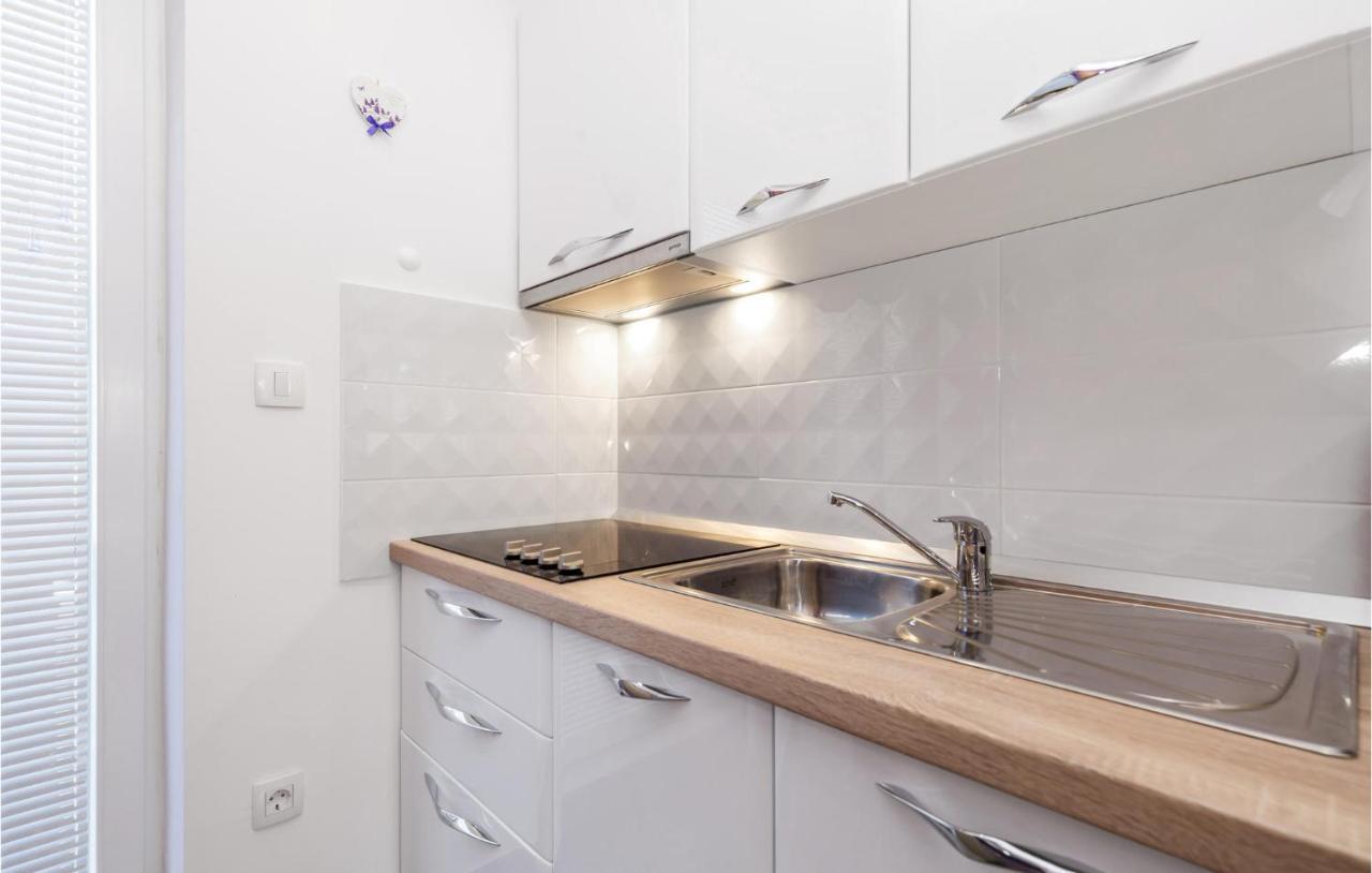 Nice Apartment In Rukavac With Kitchen Exteriér fotografie